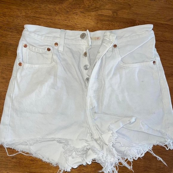 Levi's Ribcage Shorts - Picture 1 of 3